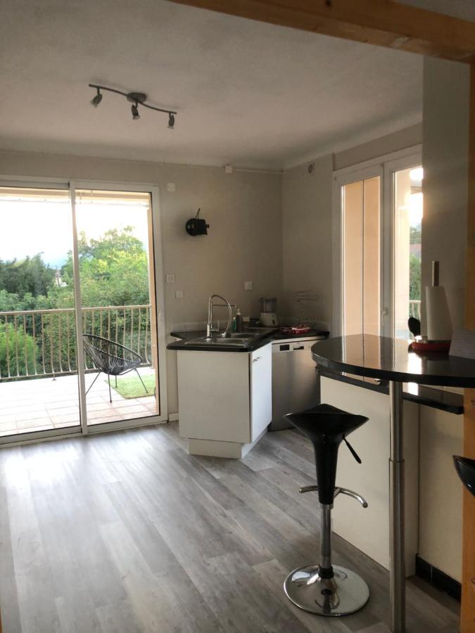 Condrieu Comme A La Maison Eksteriør billede